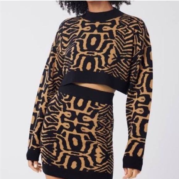 Lita by Ciara Sweaters - Lita By Ciara Chic Black and Tan Patterned Women's Sweater